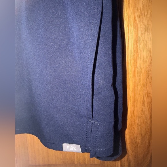 Figs Scrub Top - Picture 6 of 6